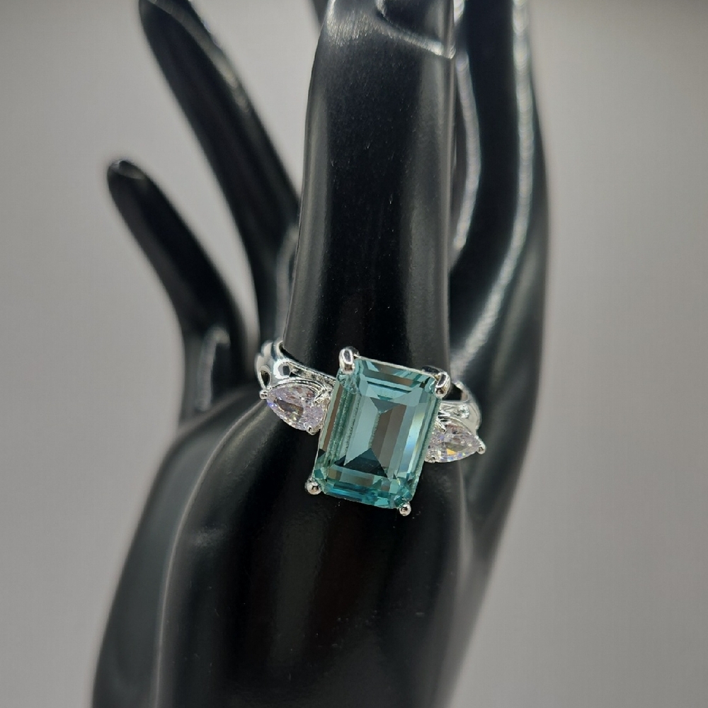 NWOT Bling Jewelry Silver Ring with Blue and Clear Gemstones